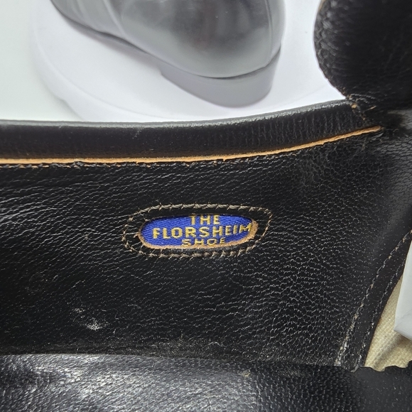 The Florsheim Shoe Men's 7.5 D Black Leather Loafers Slip-On Designer Collection - Picture 3 of 10